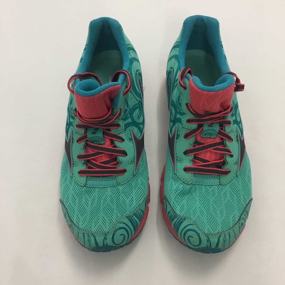 Mizuno Womens Sz 6.5 Wave Hitogami 2 Running Shoes